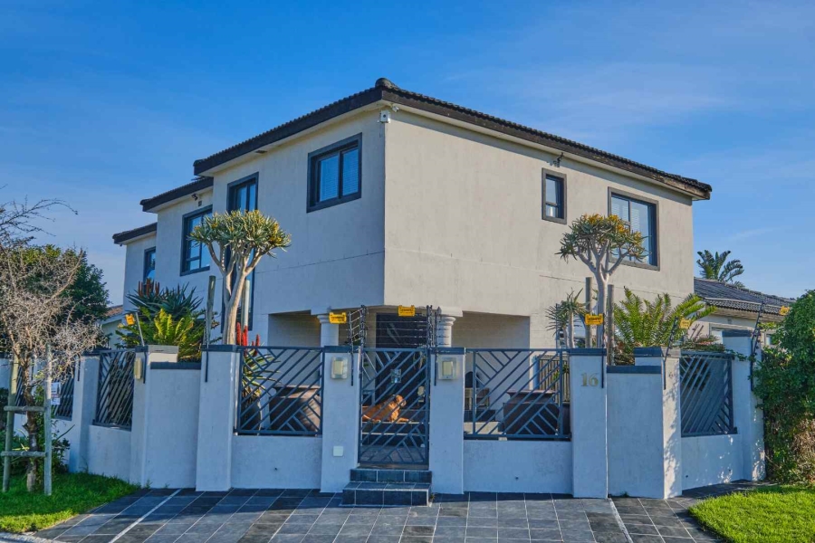4 Bedroom Property for Sale in Flamingo Vlei Western Cape